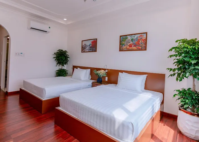 Dahlialand Saigon Hotel & Swimming Pool