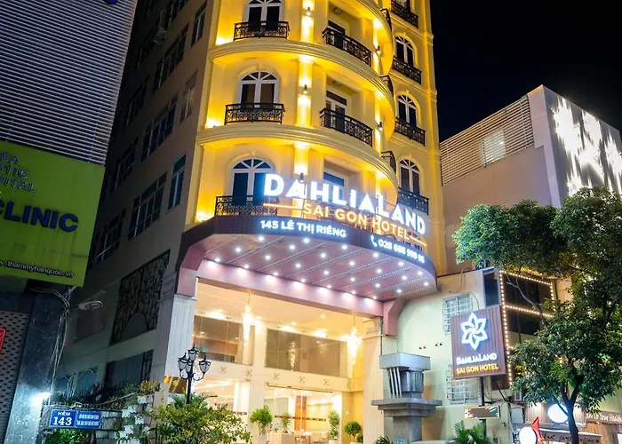Dahlialand Saigon Hotel & Swimming Pool