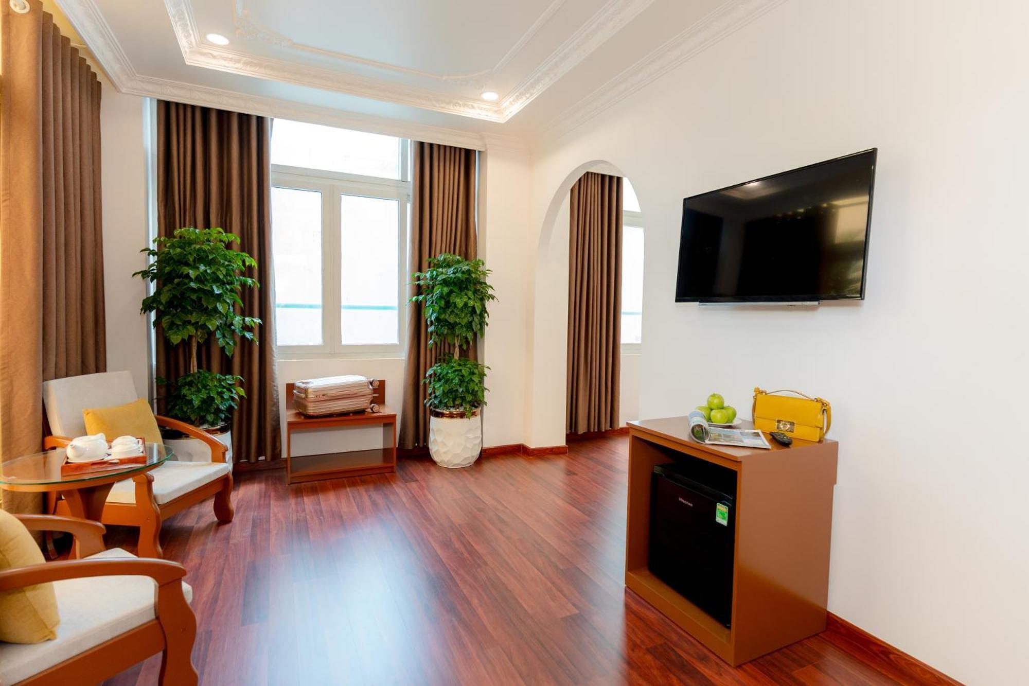 Hotel Dahlialand Saigon & Swimming Pool 4*