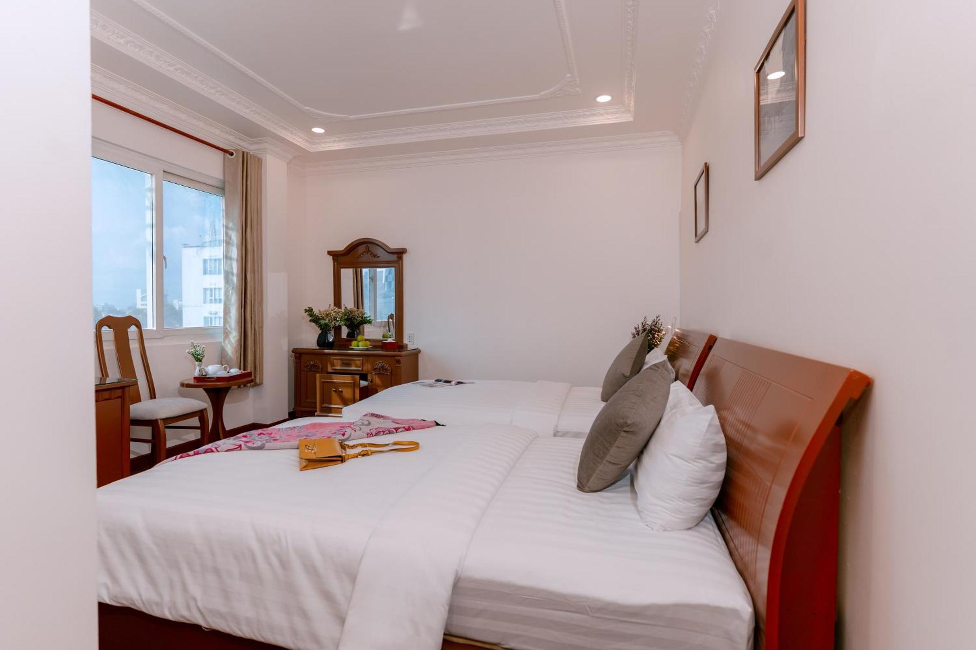 Dahlialand Saigon & Swimming Pool