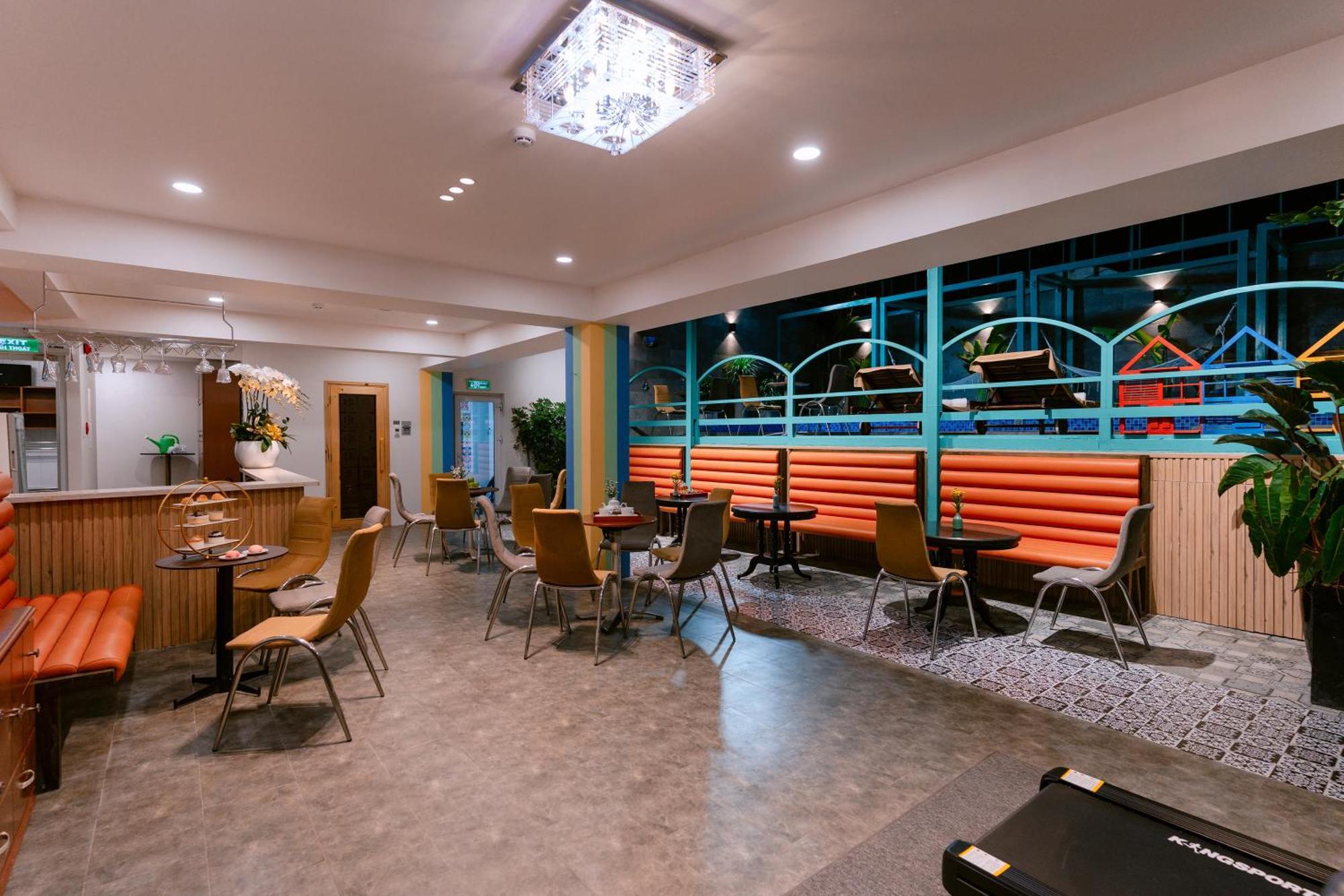 Dahlialand Saigon & Swimming Pool Hotel 4*