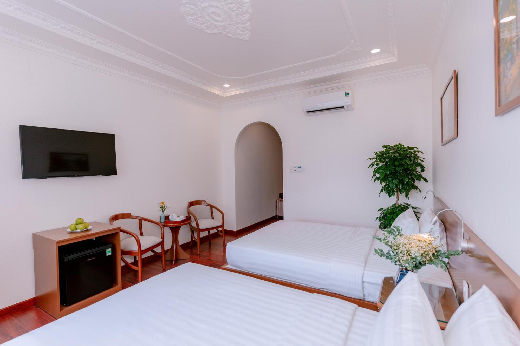Dahlialand Saigon & Swimming Pool