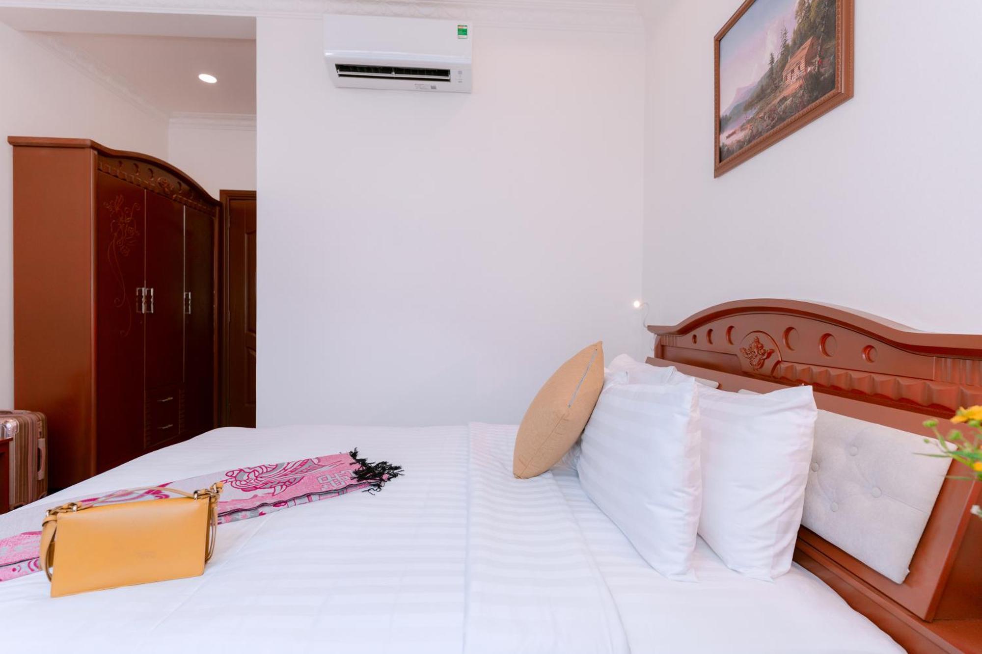 Hotel Dahlialand Saigon & Swimming Pool 4*