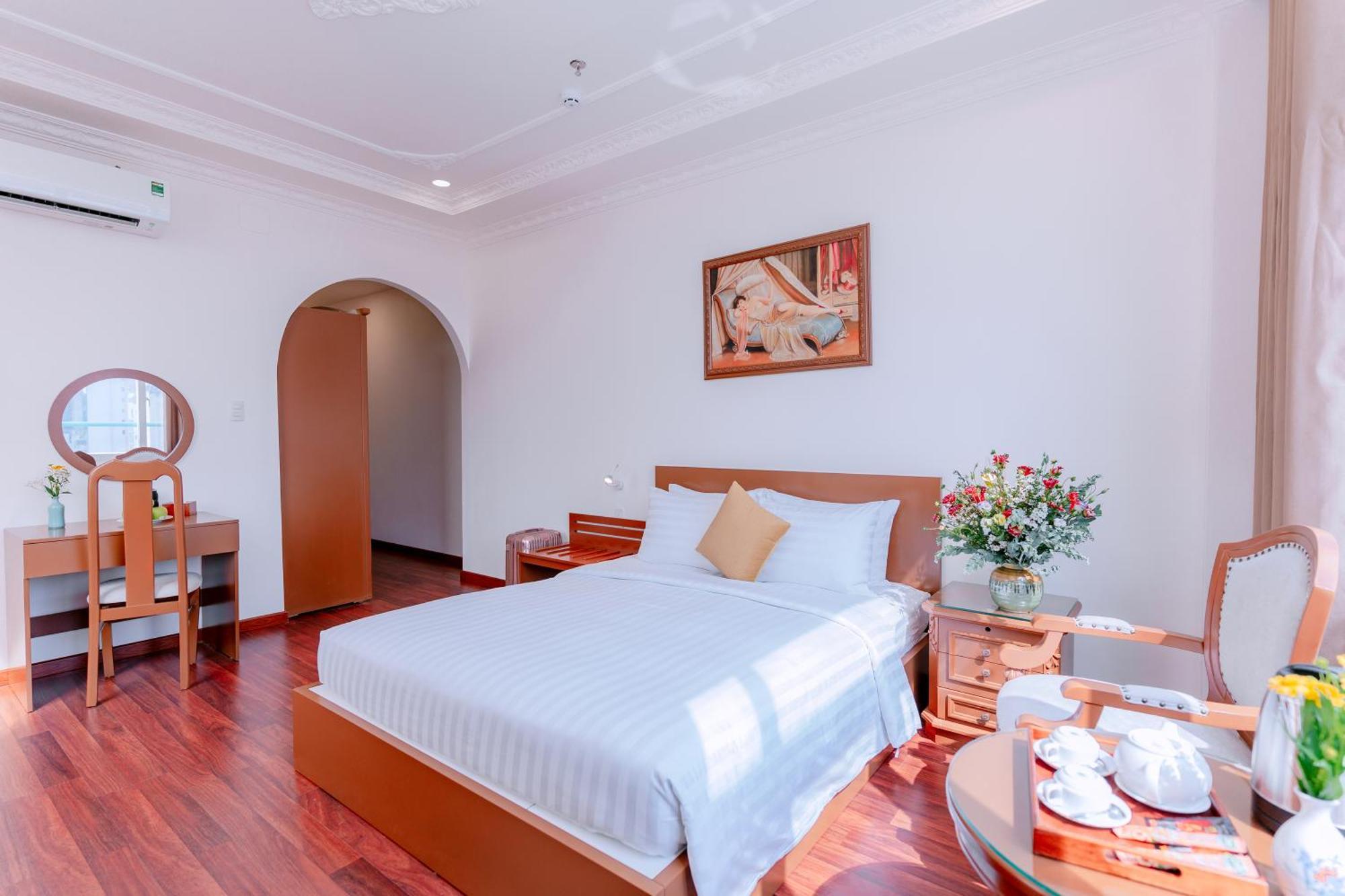 Hotel Dahlialand Saigon & Swimming Pool 4*