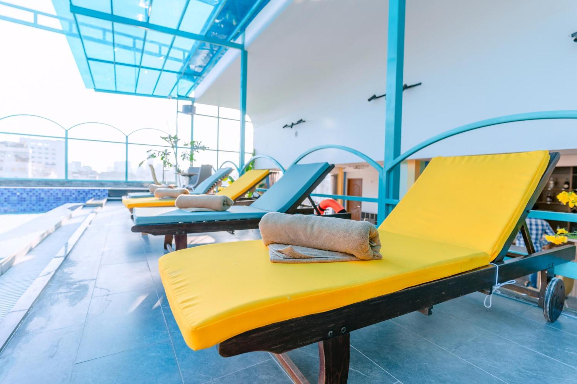 Dahlialand Saigon & Swimming Pool