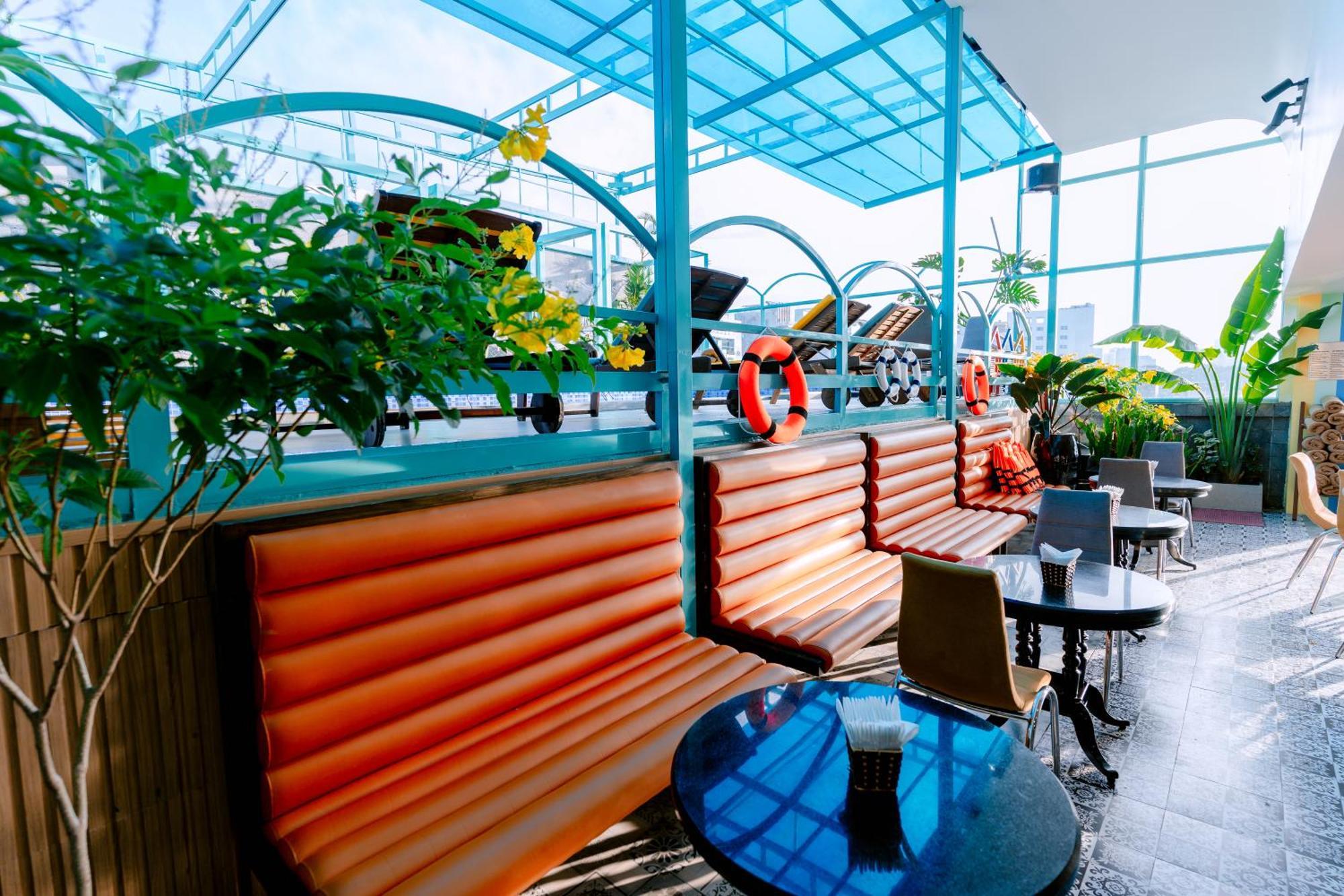 Hotel Dahlialand Saigon & Swimming Pool